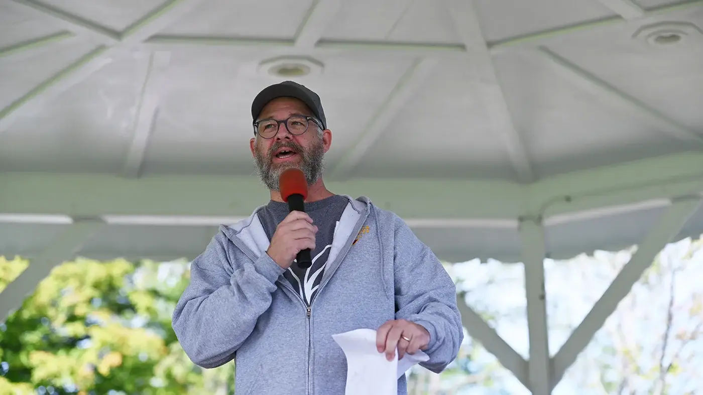 Man speaking outdoor