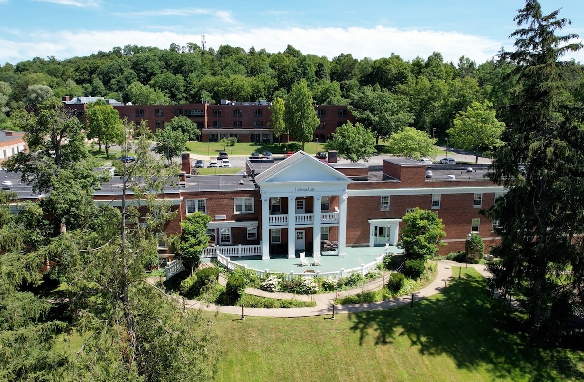 DJI_0189.00_22_54_00.Still092_Crop